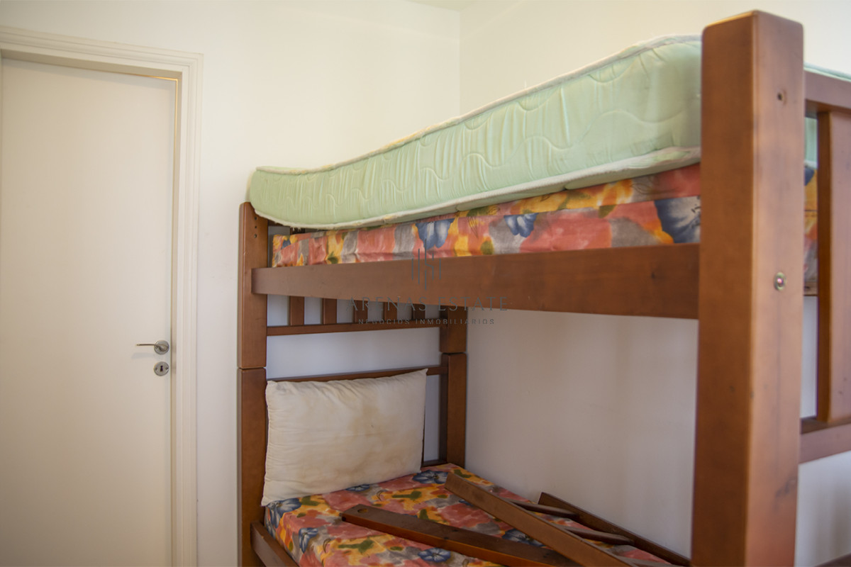 Apartamento ID.2050 - Penthouse en venta muy cómodo e iluminado. 4 dormitorios + dep. 