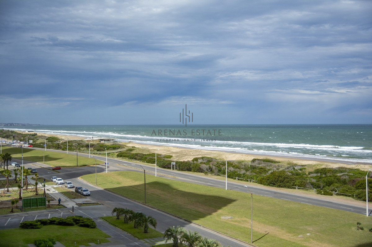 Apartamento ID.3469 - Espectacular Departamento en venta enPlaya brava frente al mar. 4 dormitorios