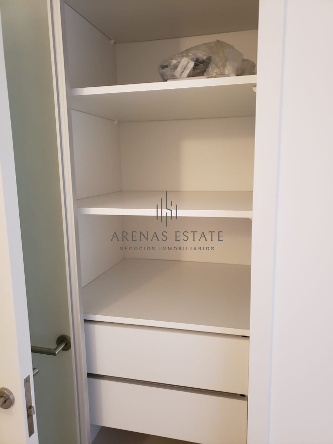Apartamento ID.3457 - Vende apartamento de 2 dormitorios en Punta del Este