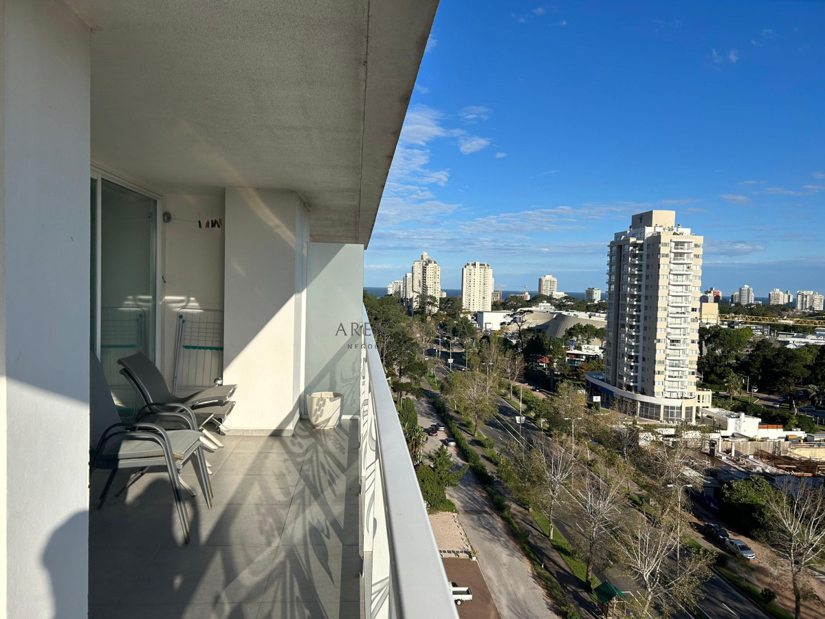 Apartamento ID.3151 - Apartamento en Venta de 2 dormitorios en Av. Roosevelt , Punta del este 