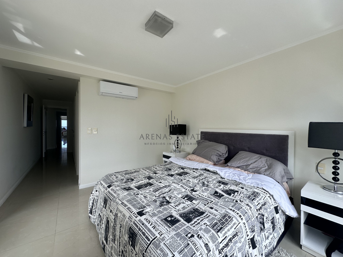 Apartamento ID.3540 - Vende apartamento esquinero de 3 dormitorios en Imperiale, Punta del Este