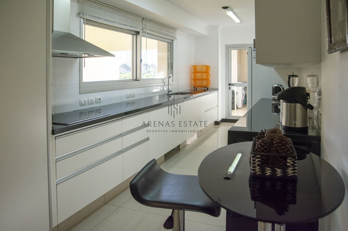 Apartamento ID.3476 - Departamento en venta frente al mar. Torre Lobos, Playa Brava, 3 dormitorios.