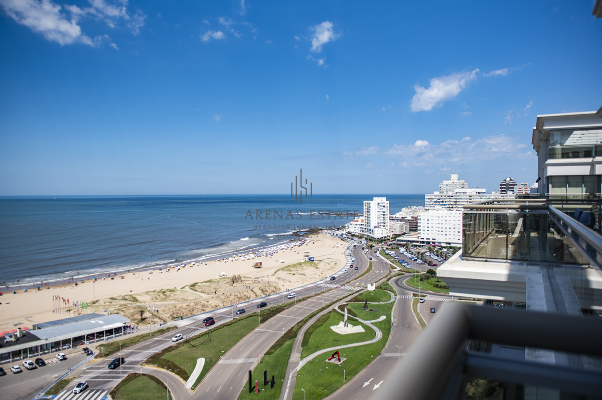 Apartamento ID.3684 - Hermoso Pent-house en torre Imperiale ,venta en zona de la Brava.