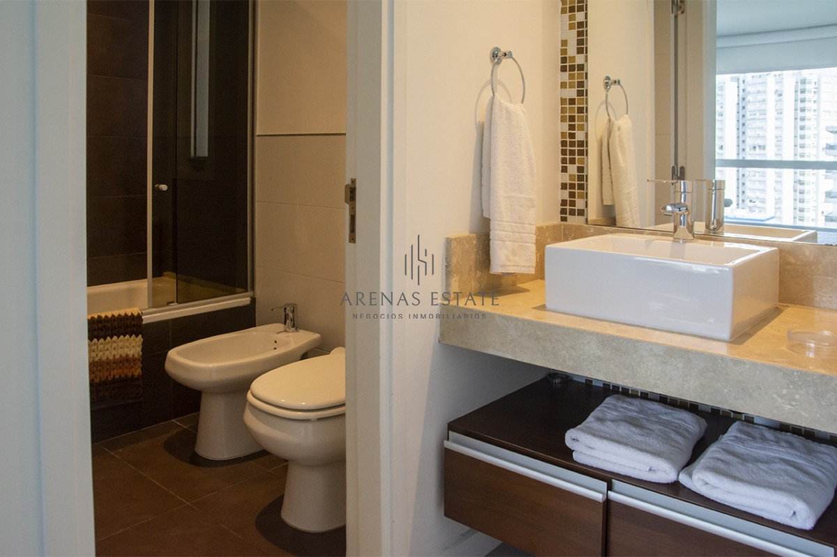 Apartamento ID.2529 - Apartamento en venta de 3 dormitorios en Forest Tower , Punta del este 