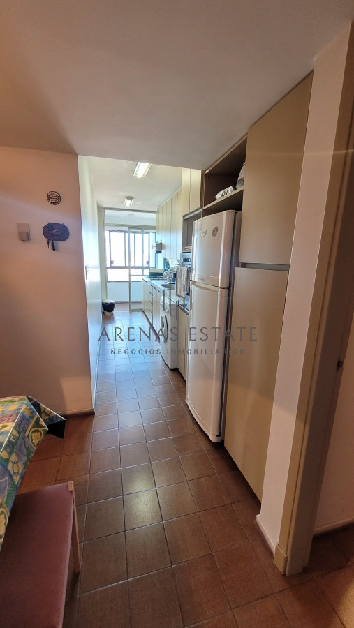 Apartamento ID.3805 - Alquiler de departamento en Peninstula, de 3 dormitorios mas dep de servicio, en Punta del Este