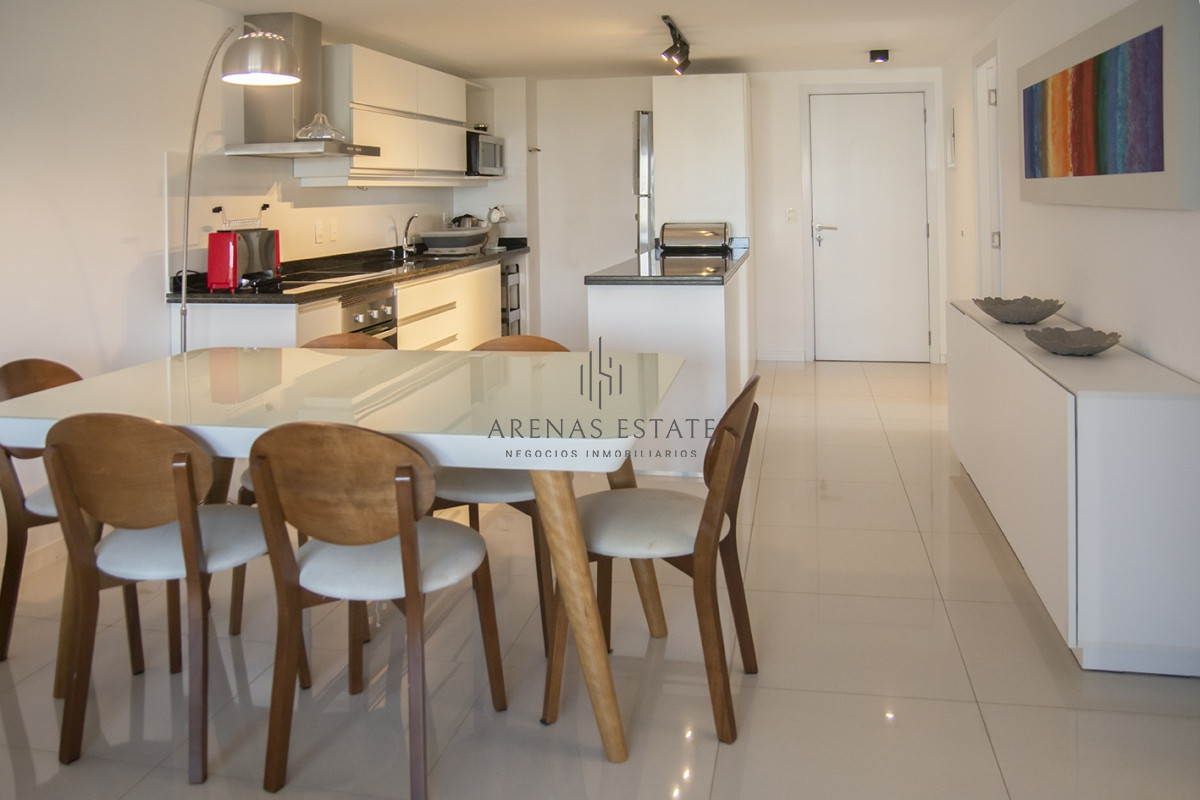 Apartamento ID.2521 - Apartamento en venta en Torre esmeralda de 3 dormitorios , en Punta del Este