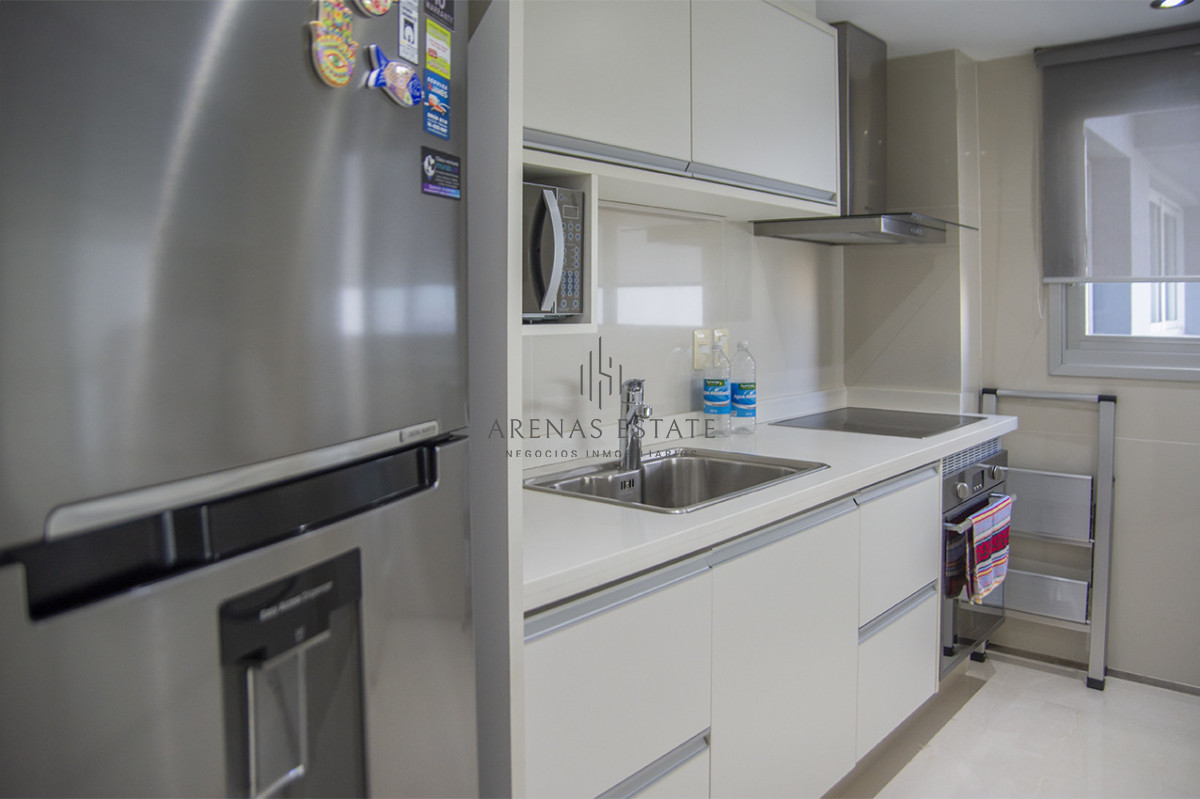 Apartamento ID.4195 - Vende apto de 2 dormitorios en Miami Boulevard ! Punta del este