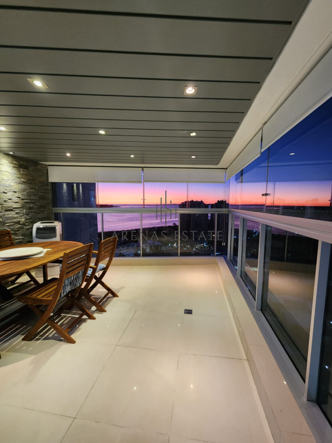 Apartamento ID.2408 - MIAMI BOULEVARD, PUNTA DEL ESTE, PLAYA MANSA, DOS DORMITORIOS , PRIMERAS PARADAS 