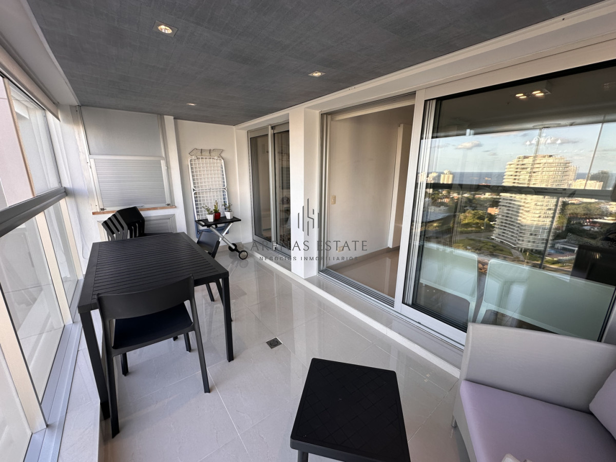 Apartamento ID.4195 - Vende apto de 2 dormitorios en Miami Boulevard ! Punta del este