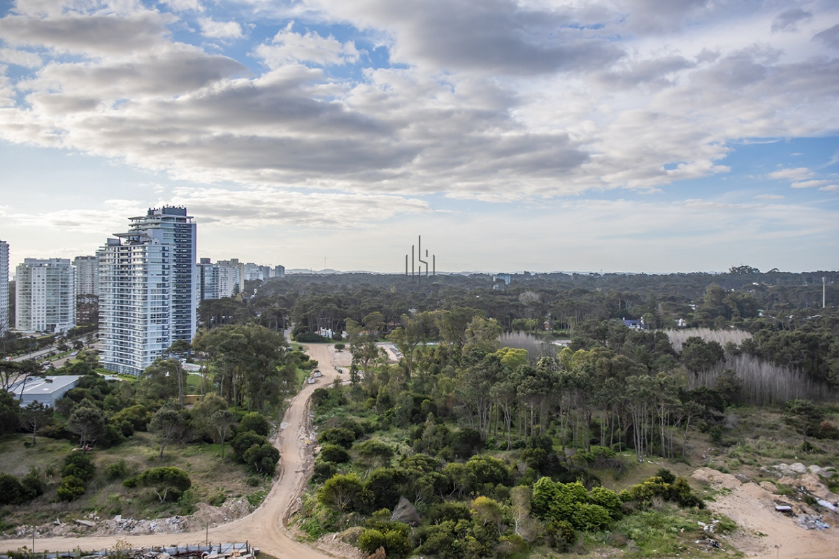 Apartamento ID.3467 - Espectacular departamento frente al mar en venta, 2 dorm + dep en venta