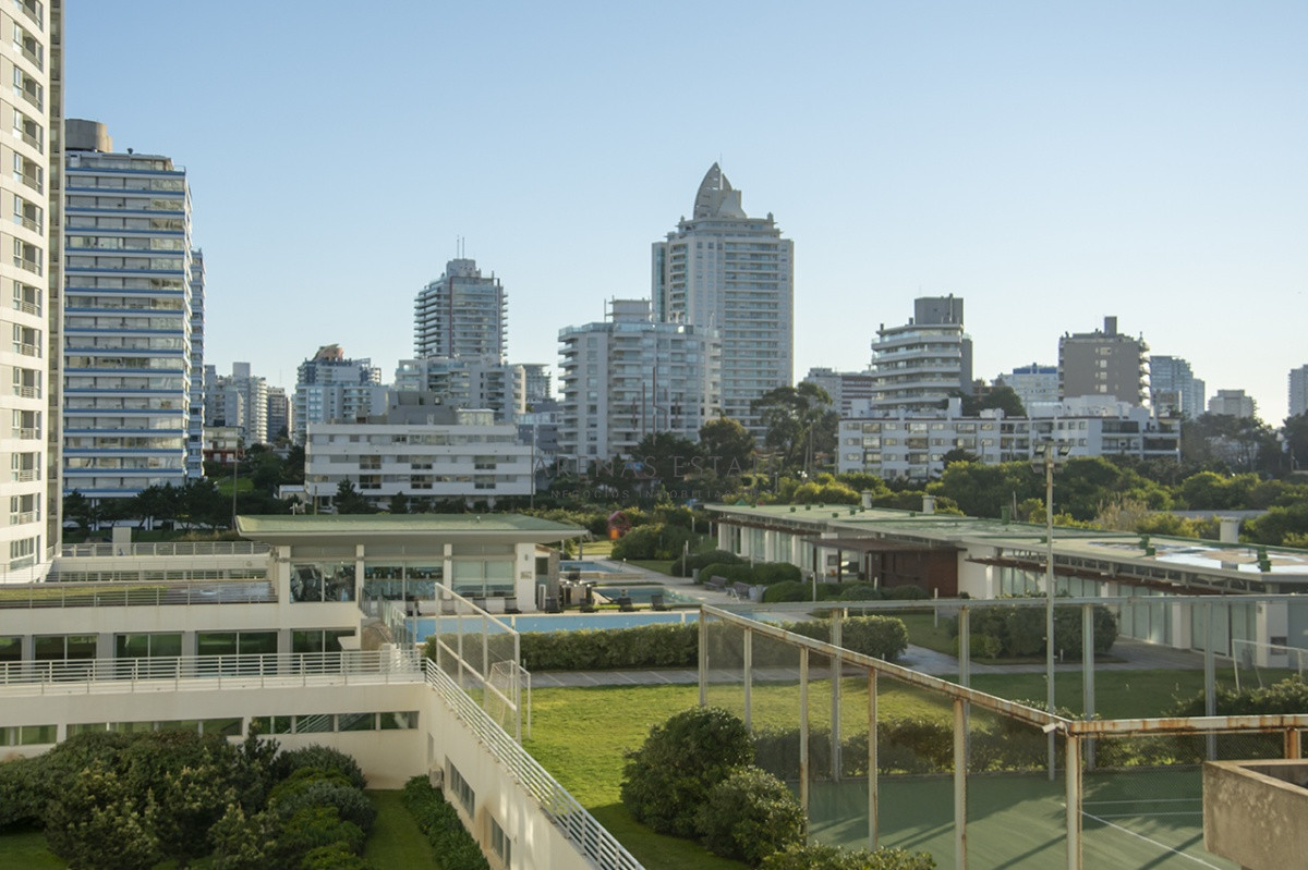 Apartamento ID.3476 - Departamento en venta frente al mar. Torre Lobos, Playa Brava, 3 dormitorios.
