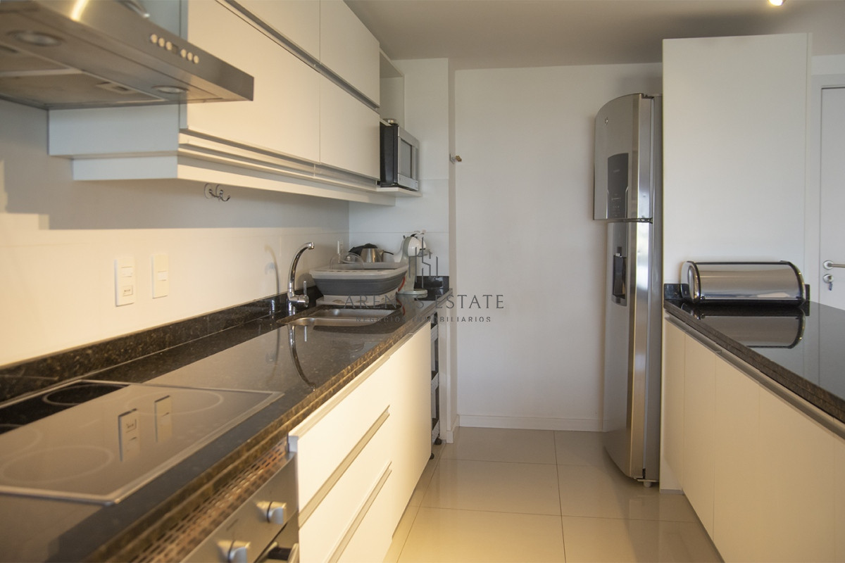 Apartamento ID.2521 - Apartamento en venta en Torre esmeralda de 3 dormitorios , en Punta del Este