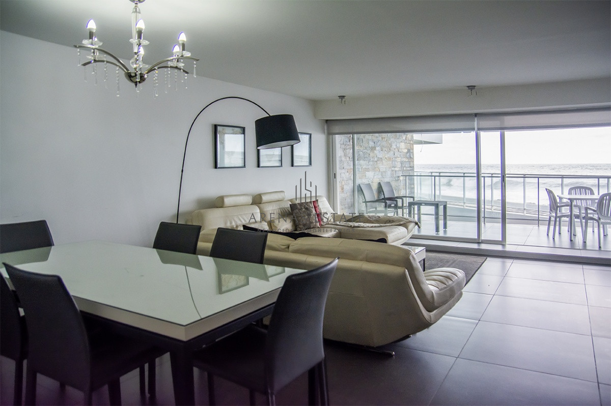 Apartamento ID.2176 - Vende apartamento. Edificio Bonaire. 3 dormitorios con servicios. Brava, Peninsula, Punta del Este