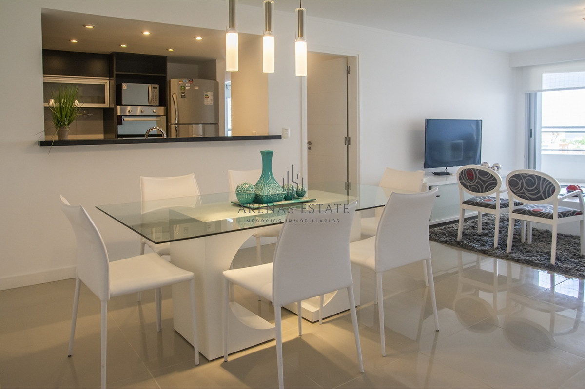 Apartamento ID.2529 - Apartamento en venta de 3 dormitorios en Forest Tower , Punta del este 