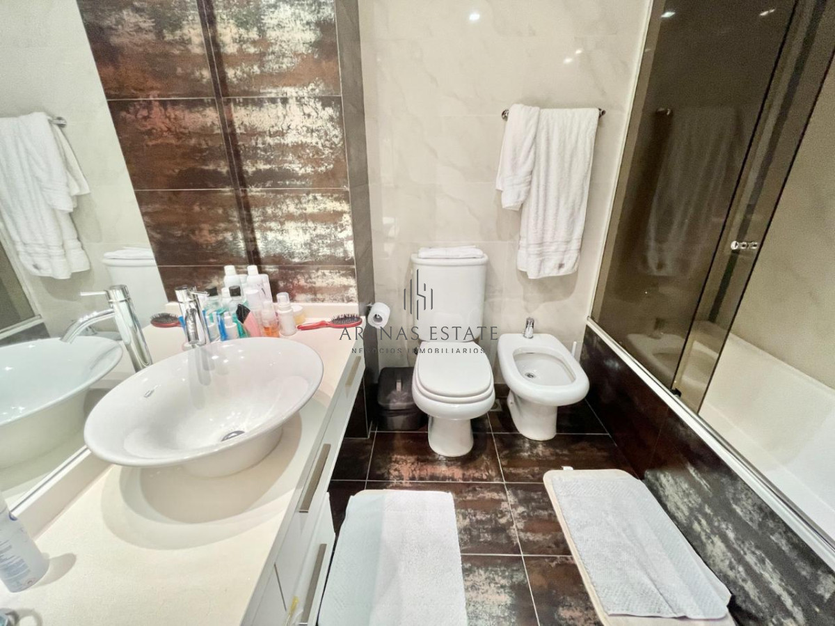 Apartamento ID.3473 - Apartamento  en Venta de 3 dormitorio en Playa Mansa , Torre Miami Boulevard