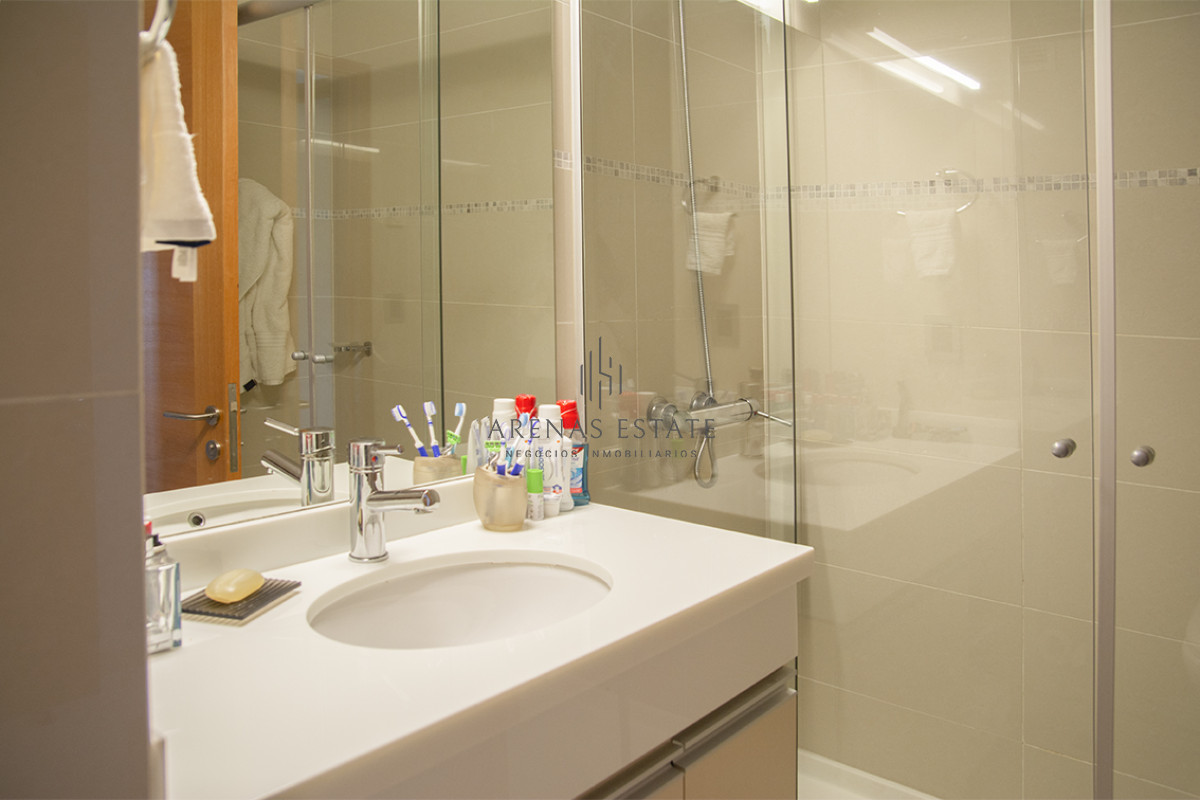 Apartamento ID.2146 - Oportunidad en playa mansa, finamente decorado. Sunrise Tower