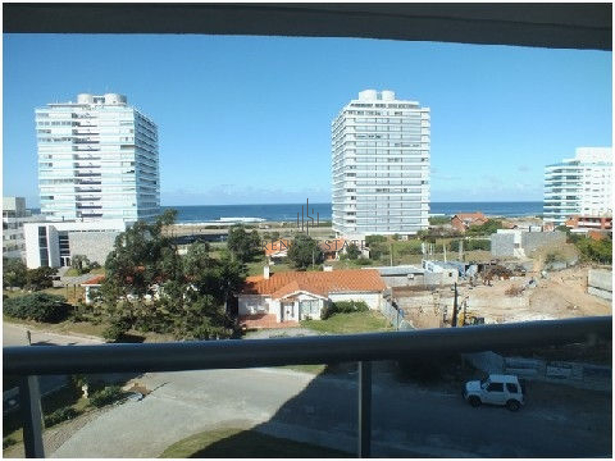 Apartamento ID.2049 - Venta Apartamento de 3 dormitorios en zona Brava, Punta del Este