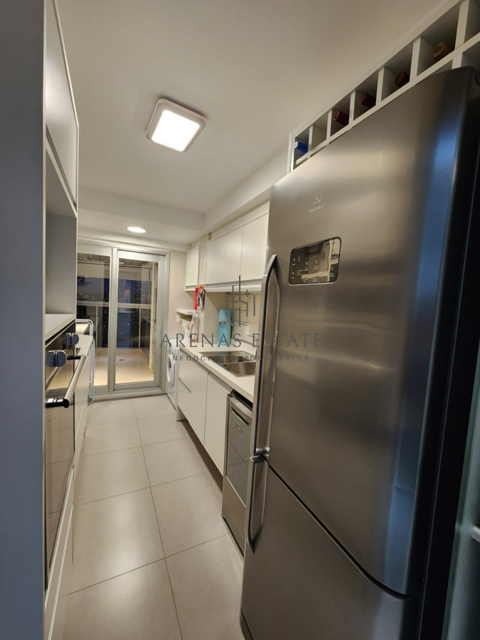 Apartamento ID.2408 - MIAMI BOULEVARD, PUNTA DEL ESTE, PLAYA MANSA, DOS DORMITORIOS , PRIMERAS PARADAS 