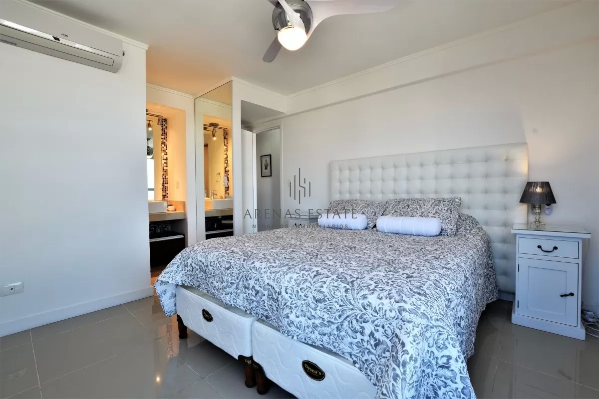 Apartamento ID.2643 - Lindo departamento de 3 dormitorios en venta en excelente zona.