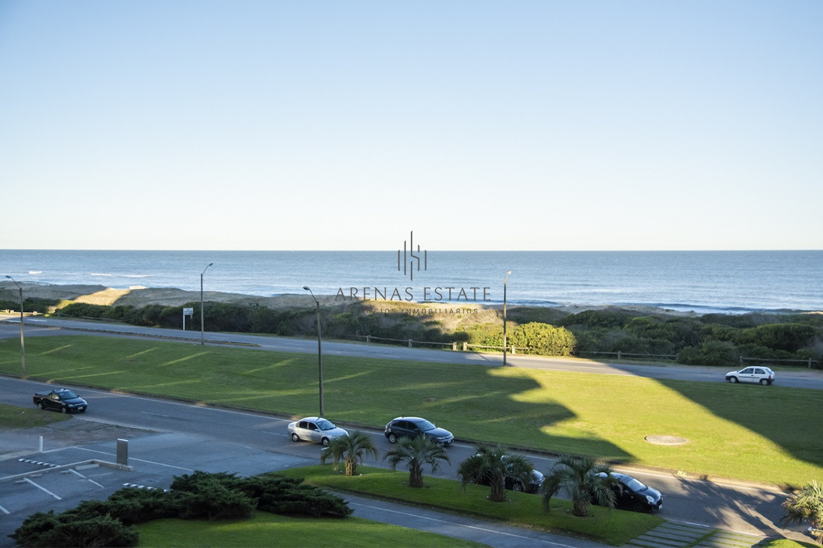 Apartamento ID.3476 - Departamento en venta frente al mar. Torre Lobos, Playa Brava, 3 dormitorios.