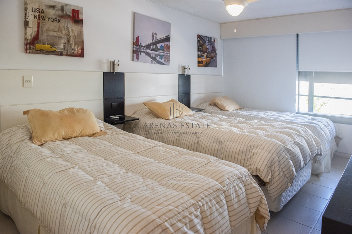 Apartamento ID.2987 - Espectcular departamento en venta frente al puerto 4 dormitorios