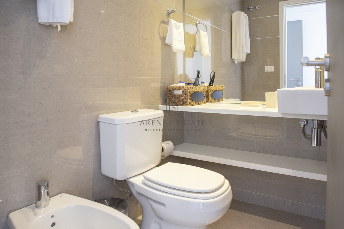 Apartamento ID.4040 - Vende apartamento en Alexander Boulevard de 2 dormitorios.