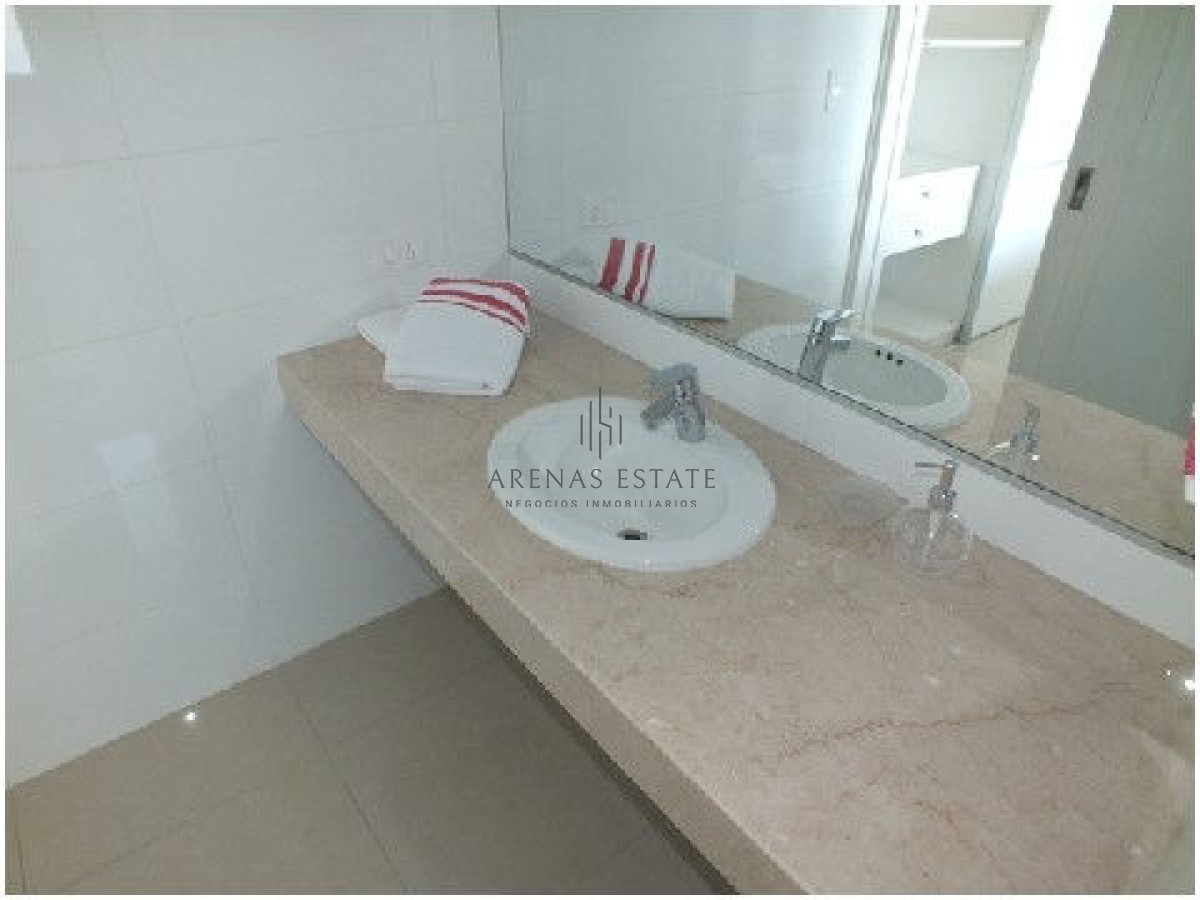 Apartamento ID.2049 - Venta Apartamento de 3 dormitorios en zona Brava, Punta del Este