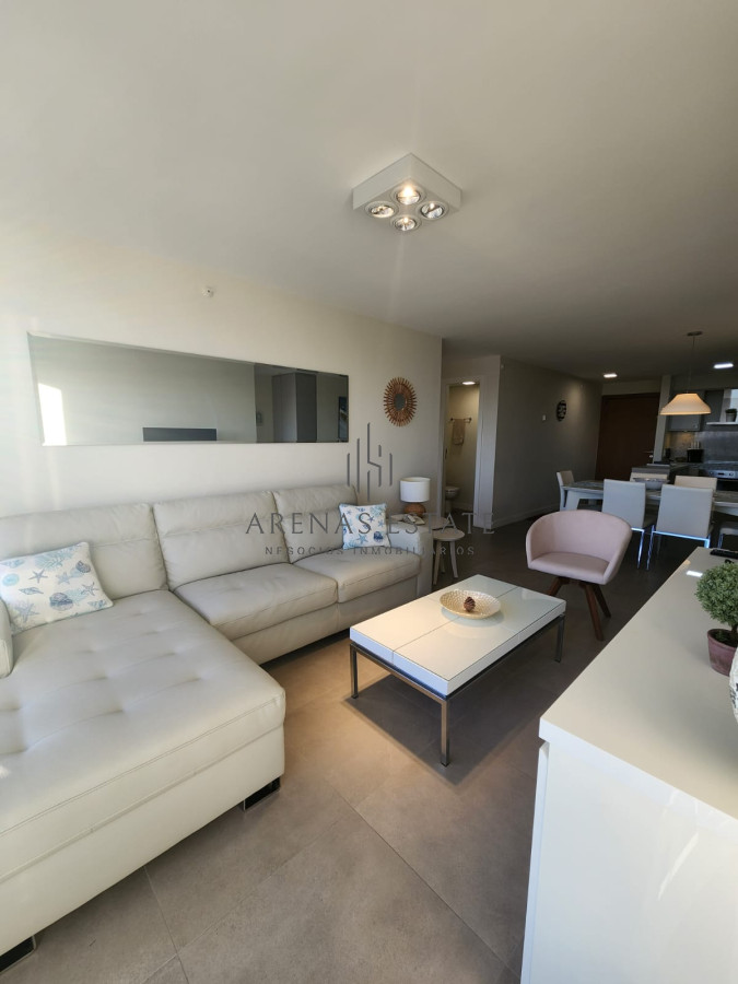 Apartamento ID.3160 - Departamento de 2 dormitorios en venta en Torre con amenities , Av Roosevelt 