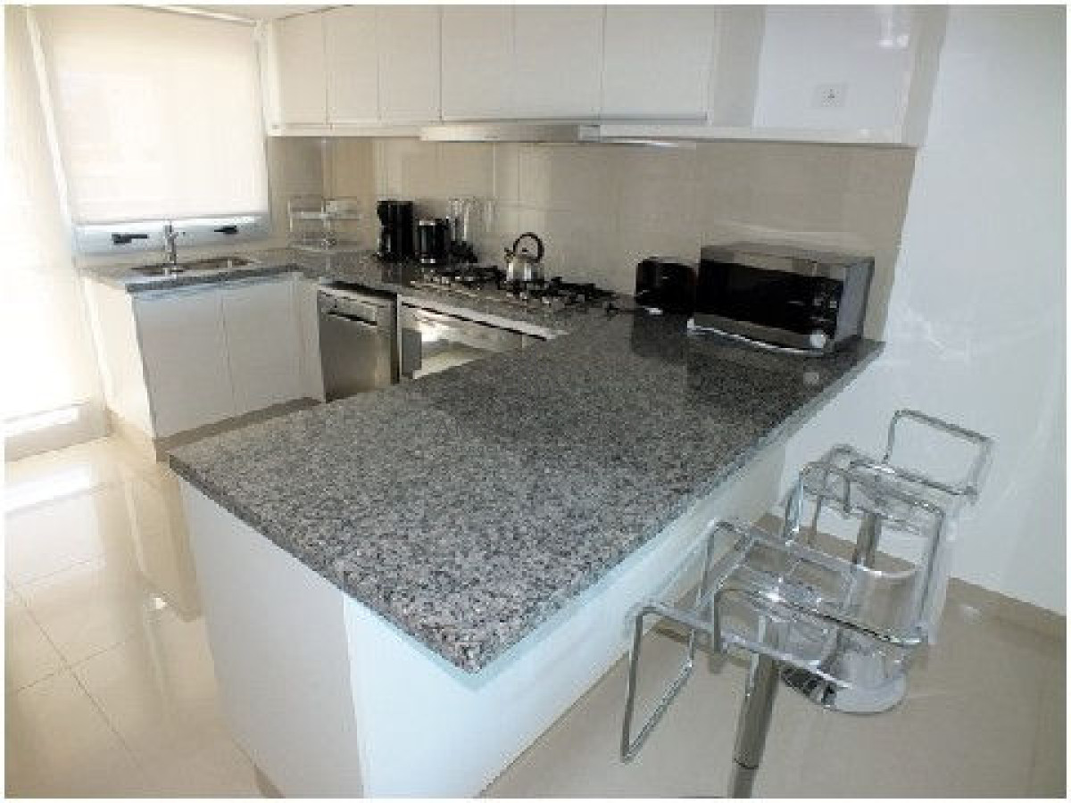 Apartamento ID.2049 - Venta Apartamento de 3 dormitorios en zona Brava, Punta del Este