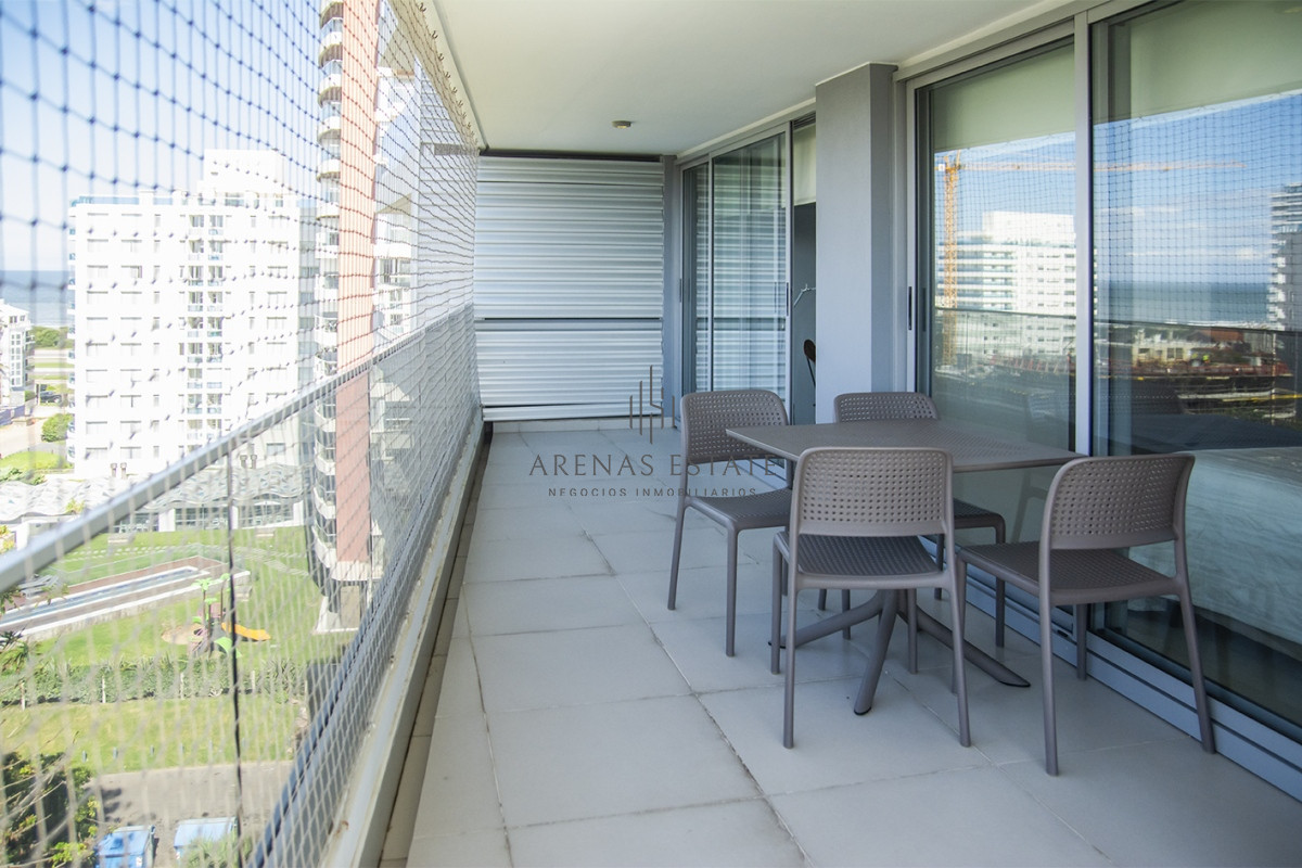 Apartamento ID.2521 - Apartamento en venta en Torre esmeralda de 3 dormitorios , en Punta del Este