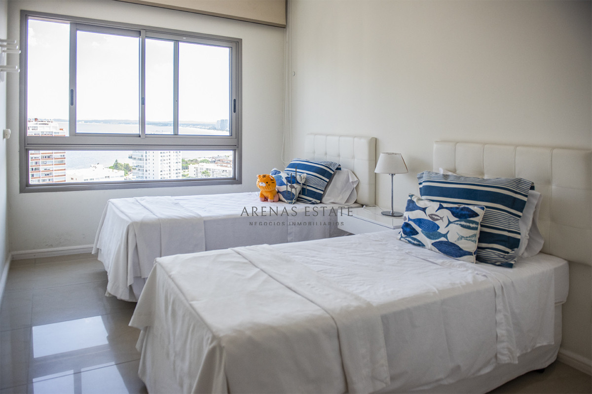 Apartamento ID.3684 - Hermoso Pent-house en torre Imperiale ,venta en zona de la Brava.