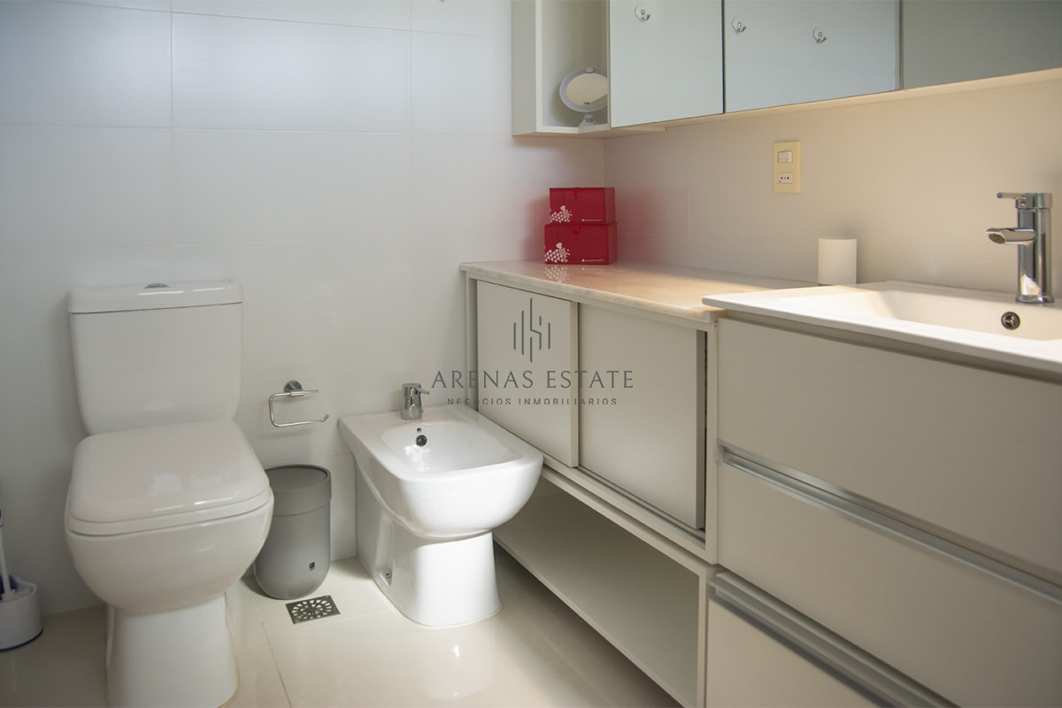 Apartamento ID.2521 - Apartamento en venta en Torre esmeralda de 3 dormitorios , en Punta del Este