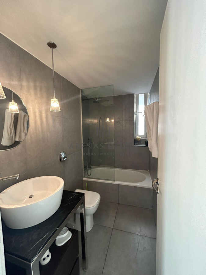 Apartamento ID.3151 - Apartamento en Venta de 2 dormitorios en Av. Roosevelt , Punta del este 