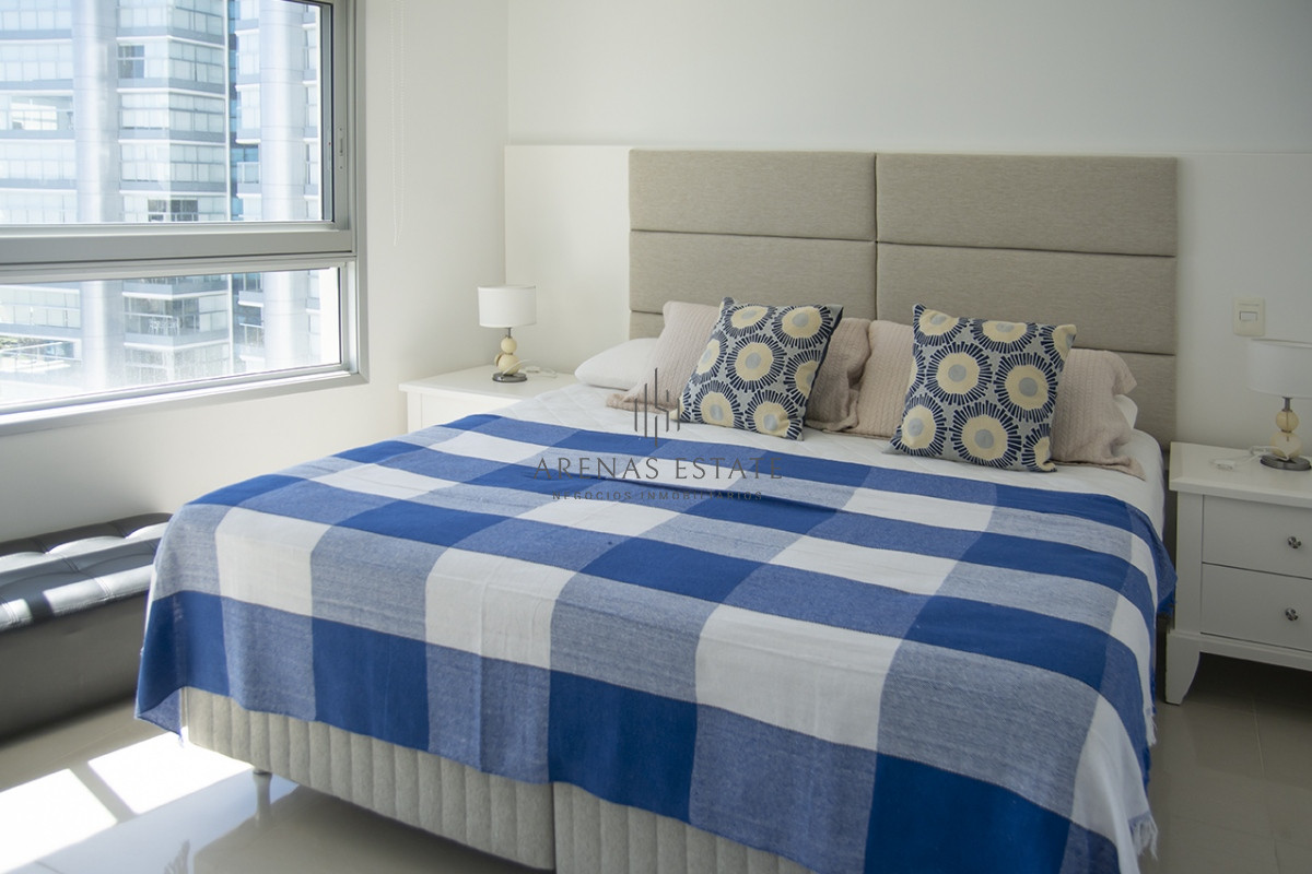 Apartamento ID.2408 - MIAMI BOULEVARD, PUNTA DEL ESTE, PLAYA MANSA, DOS DORMITORIOS , PRIMERAS PARADAS 