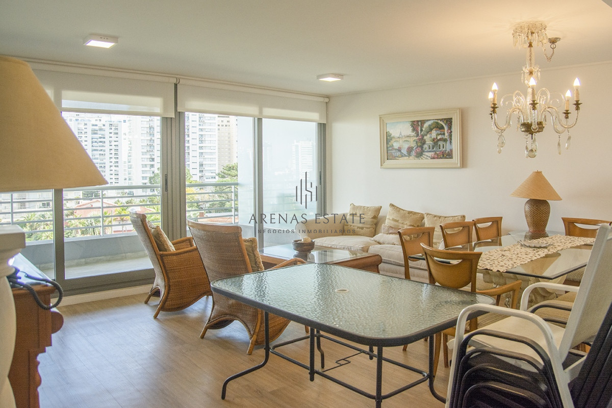 Apartamento ID.3286 - Alexander Boulevard.Departamento de 2 dormitorios, en venta y alquiler.