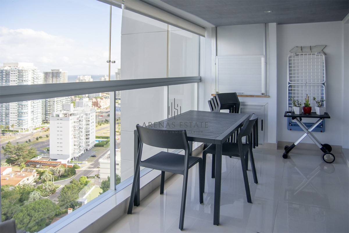 Apartamento ID.4195 - Vende apto de 2 dormitorios en Miami Boulevard ! Punta del este