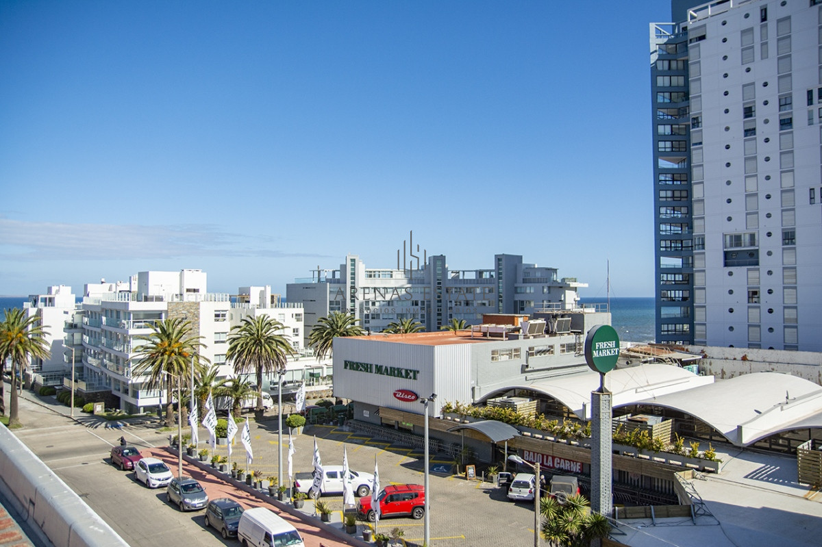 Apartamento ID.1895 - PORTO MARE , PUERTO , Penthouse duplex de 3 dormitorios en venta. Departamento con parrillero. 