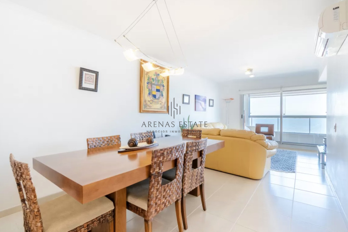 Apartamento ID.2278 - ART BOULEVARD , PUNTA DEL ESTE, 2 DORMITORIOS PLAYA MANSA, VISTA AL MAR
