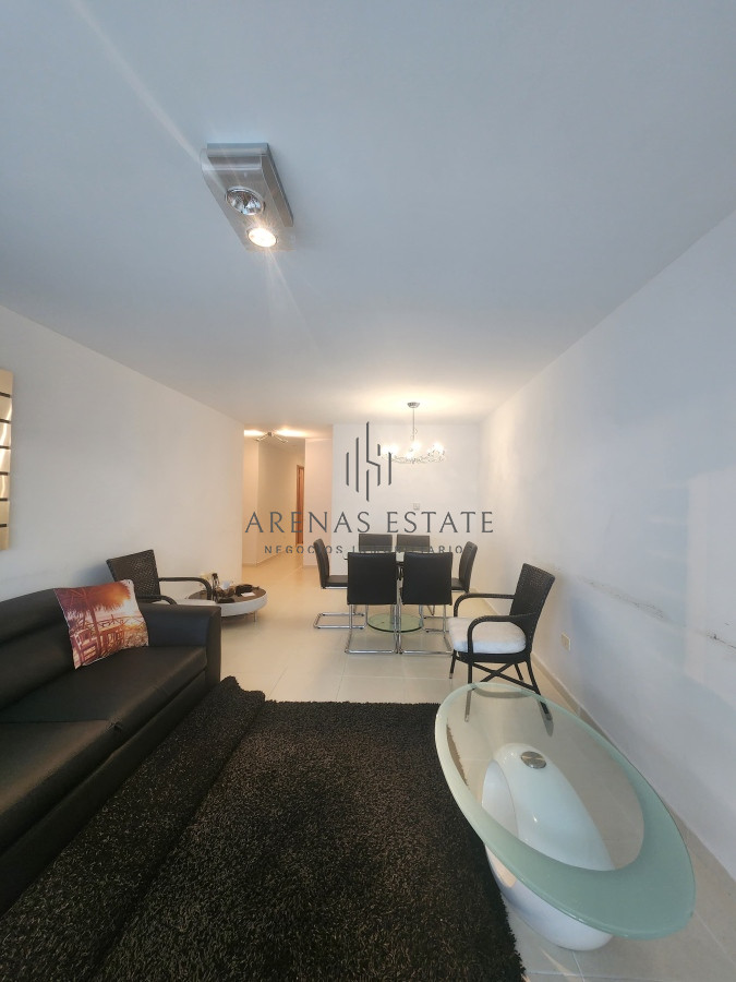 Apartamento ID.3157 - Departamento en venta en Seasons Tower, a metros del mar.