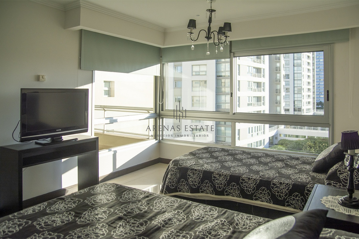 Apartamento ID.3476 - Departamento en venta frente al mar. Torre Lobos, Playa Brava, 3 dormitorios.