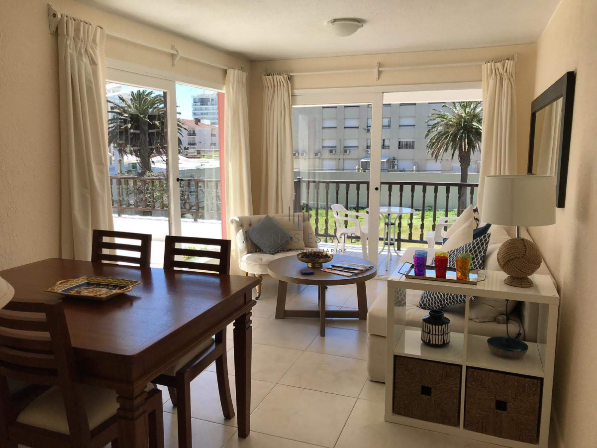 Apartamento ID.4194 - Apartamento en venta en Peninsula, Punta del Este 