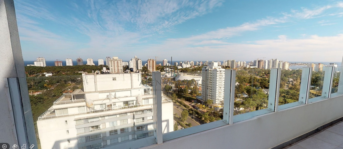Apartamento ID.2047 - Penthouse de 3 dormitorios en venta en Torre Yoo