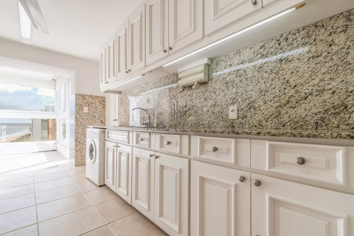 Apartamento ID.2229 - Vende excelente departamento 3 dormitorios en Tunquelen , Playa Mansa, Punta del este