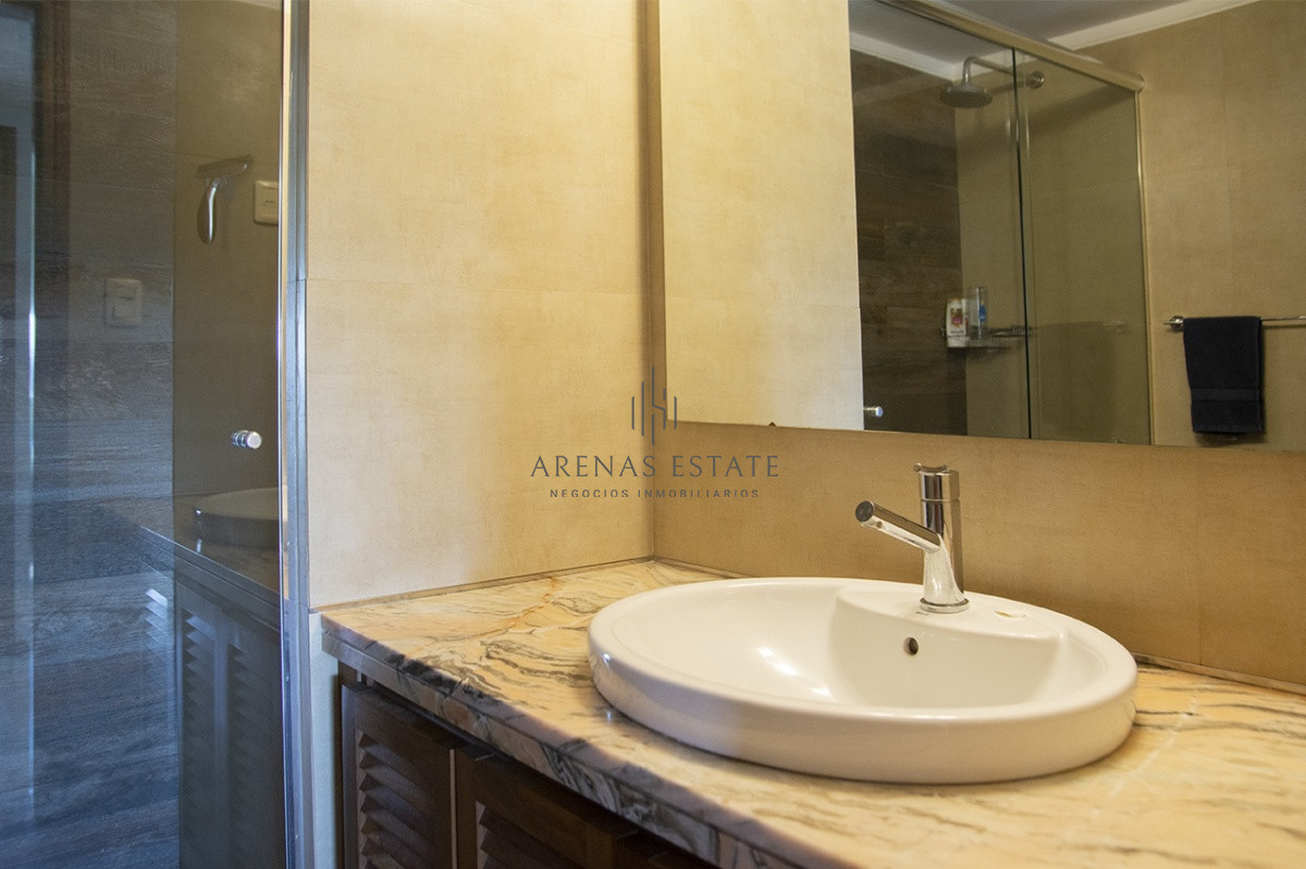 Apartamento ID.2221 - Departamento en venta de 3 dormitorios en Roosevelt Center, Punta del este 
