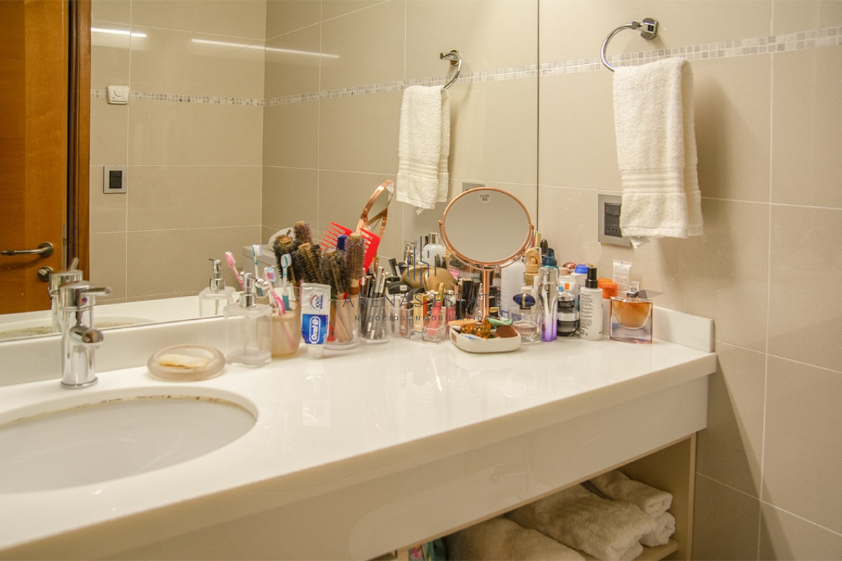 Apartamento ID.2146 - Oportunidad en playa mansa, finamente decorado. Sunrise Tower