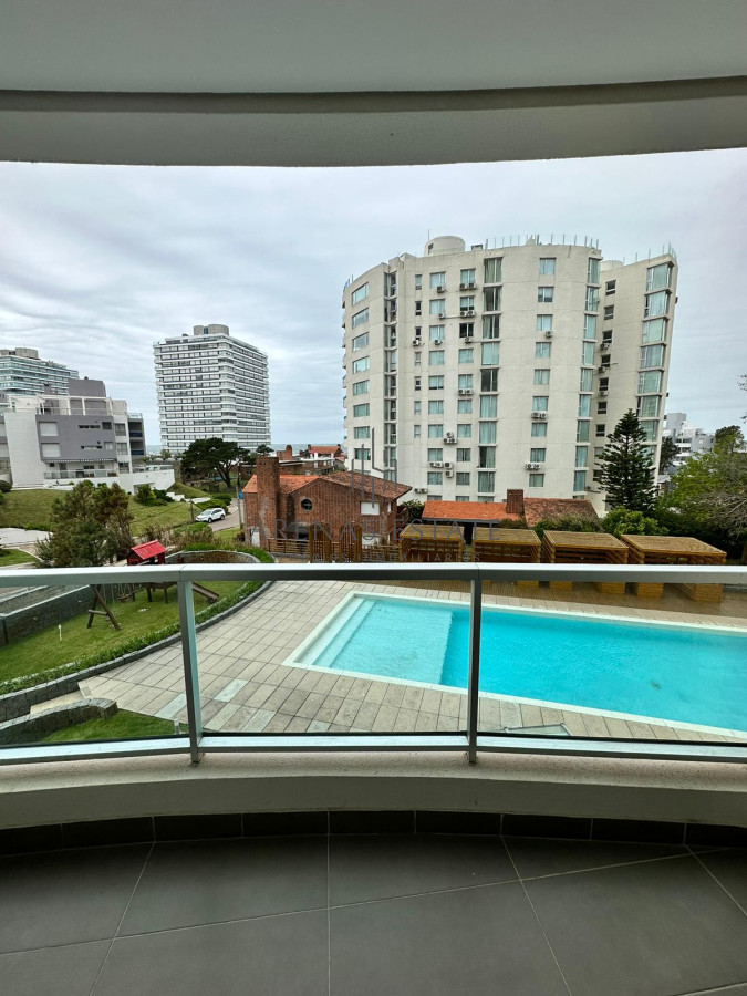 Apartamento ID.3156 - Departamento de 2 dormitorios en venta en Torre Wind. Punta del este
