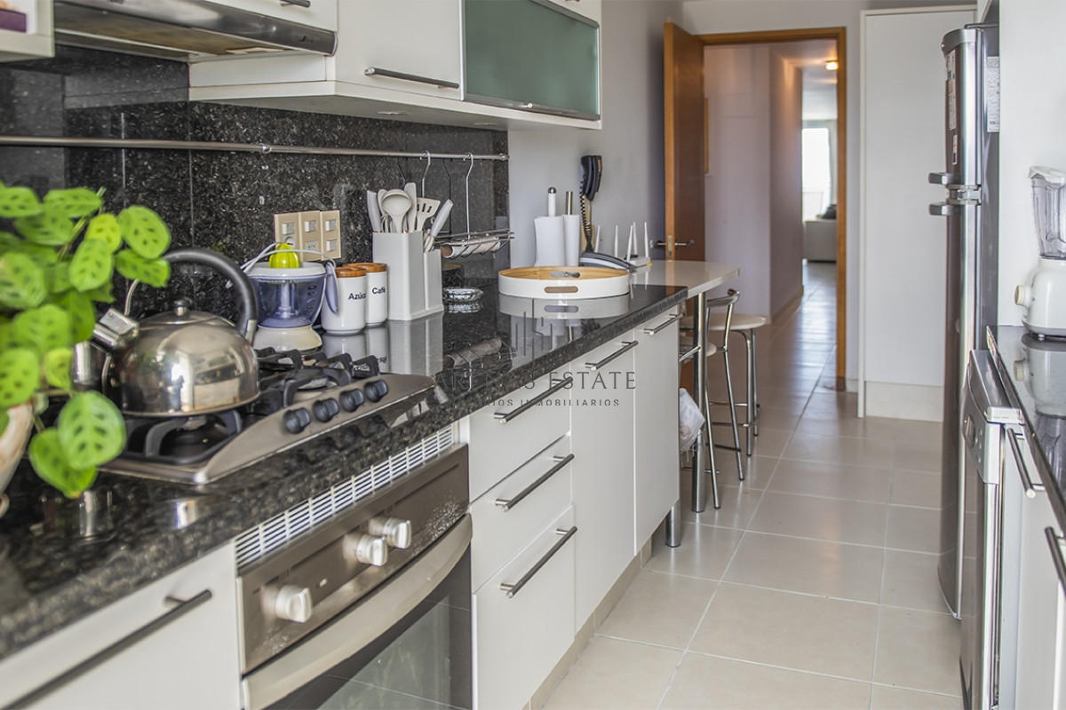 Apartamento ID.2822 - Apartamento de 2 dormitorios en Venta en Playa Mansa , Punta del este 