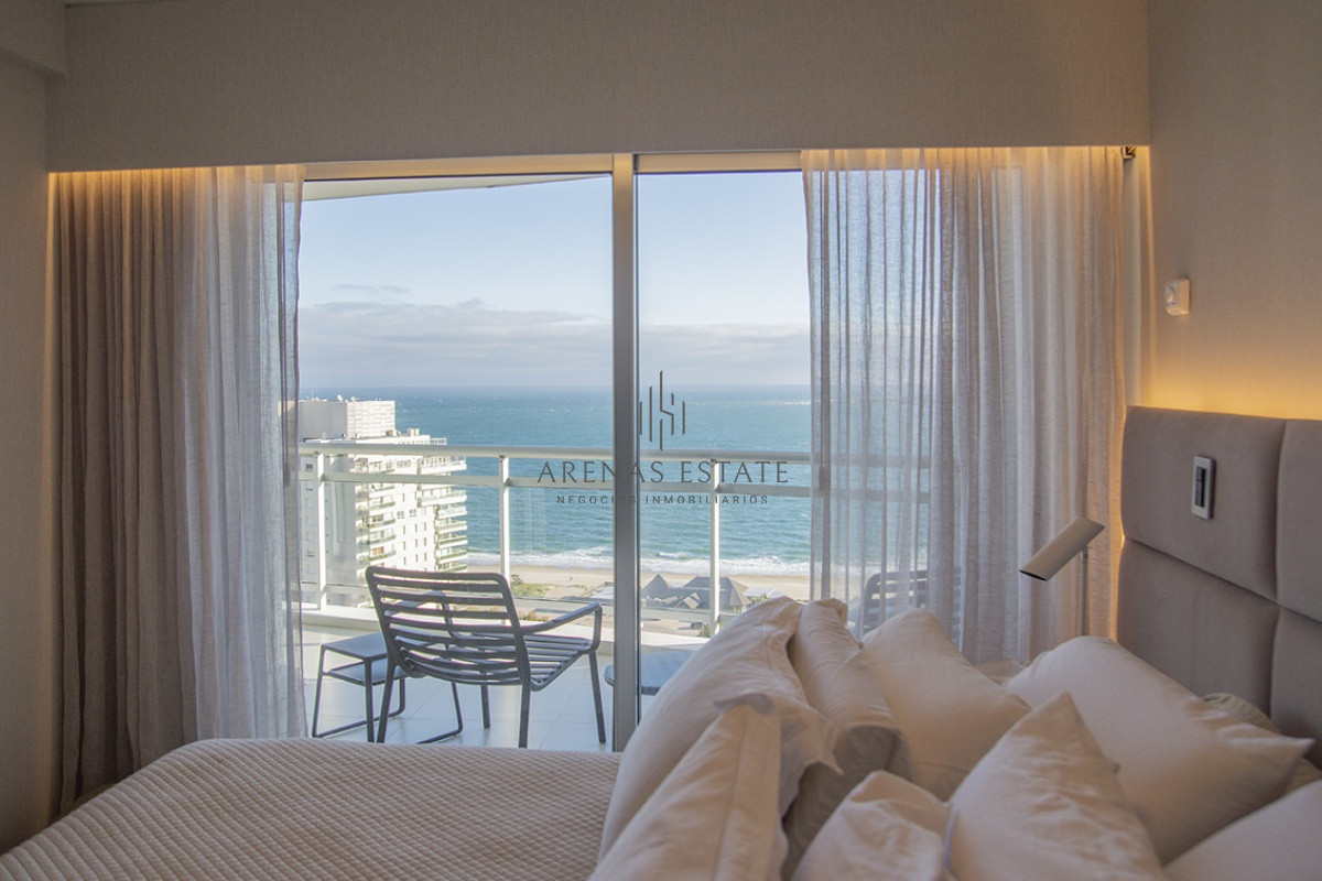 Apartamento ID.2146 - Oportunidad en playa mansa, finamente decorado. Sunrise Tower