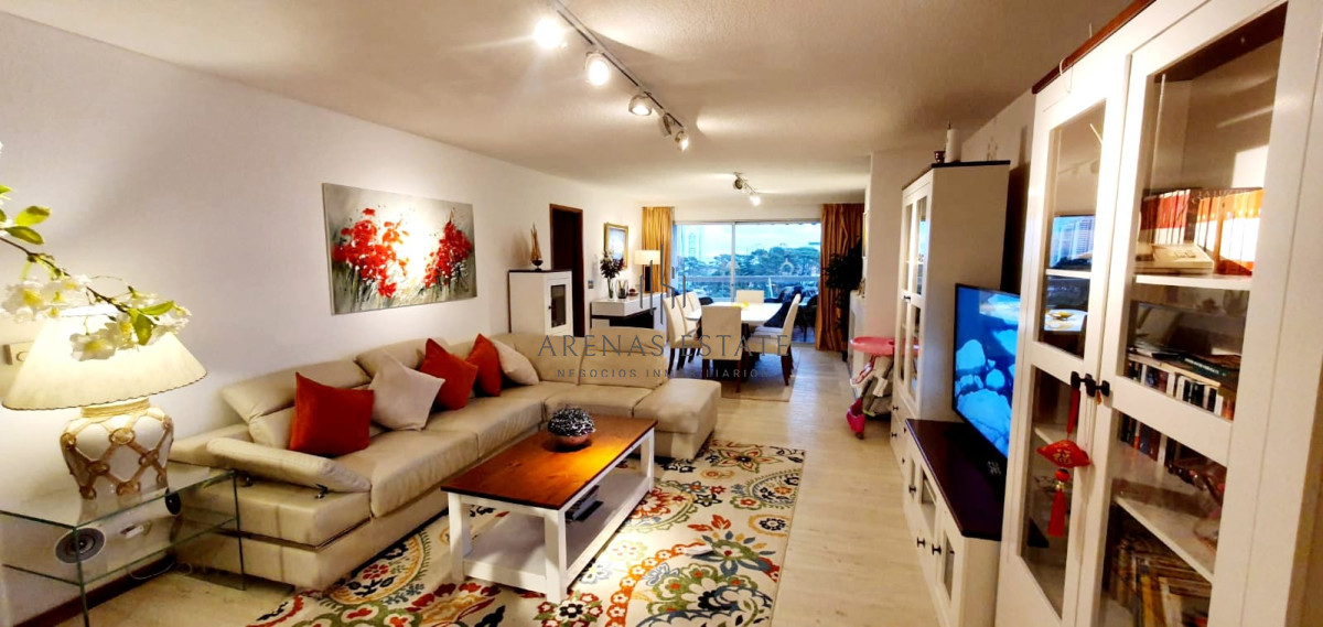 Apartamento ID.2884 - Apartamento en Venta de 3 dormitorios en Roosevelt , Punta del este 