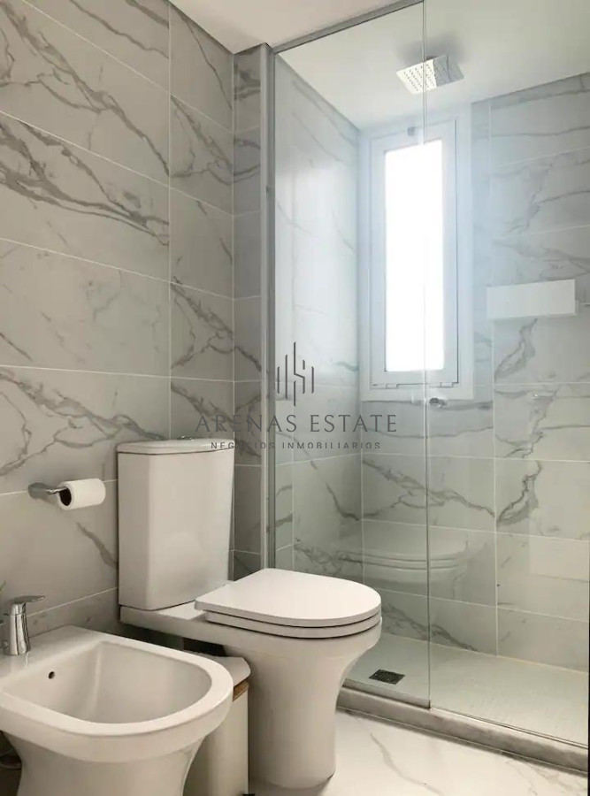 Apartamento ID.3359 - Vende apartamento con vista al mar de 3 suites, en Mansa- Punta del Este.